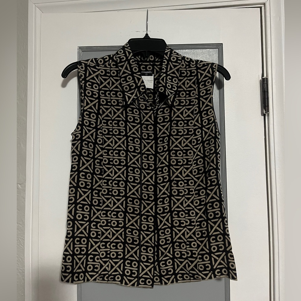 CHANEL Black and Cream Geometric Blouse